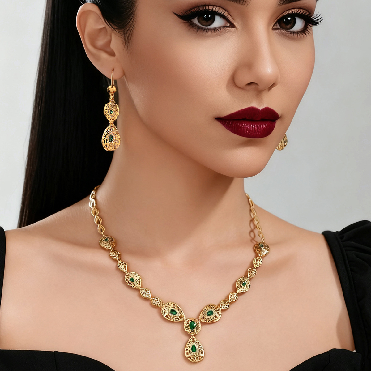 Women Accessories Dubai - Conjunto de Joias em Ouro 9999